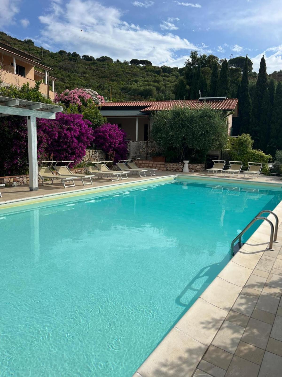 Residence Le Solane Marina di Campo Esterno foto